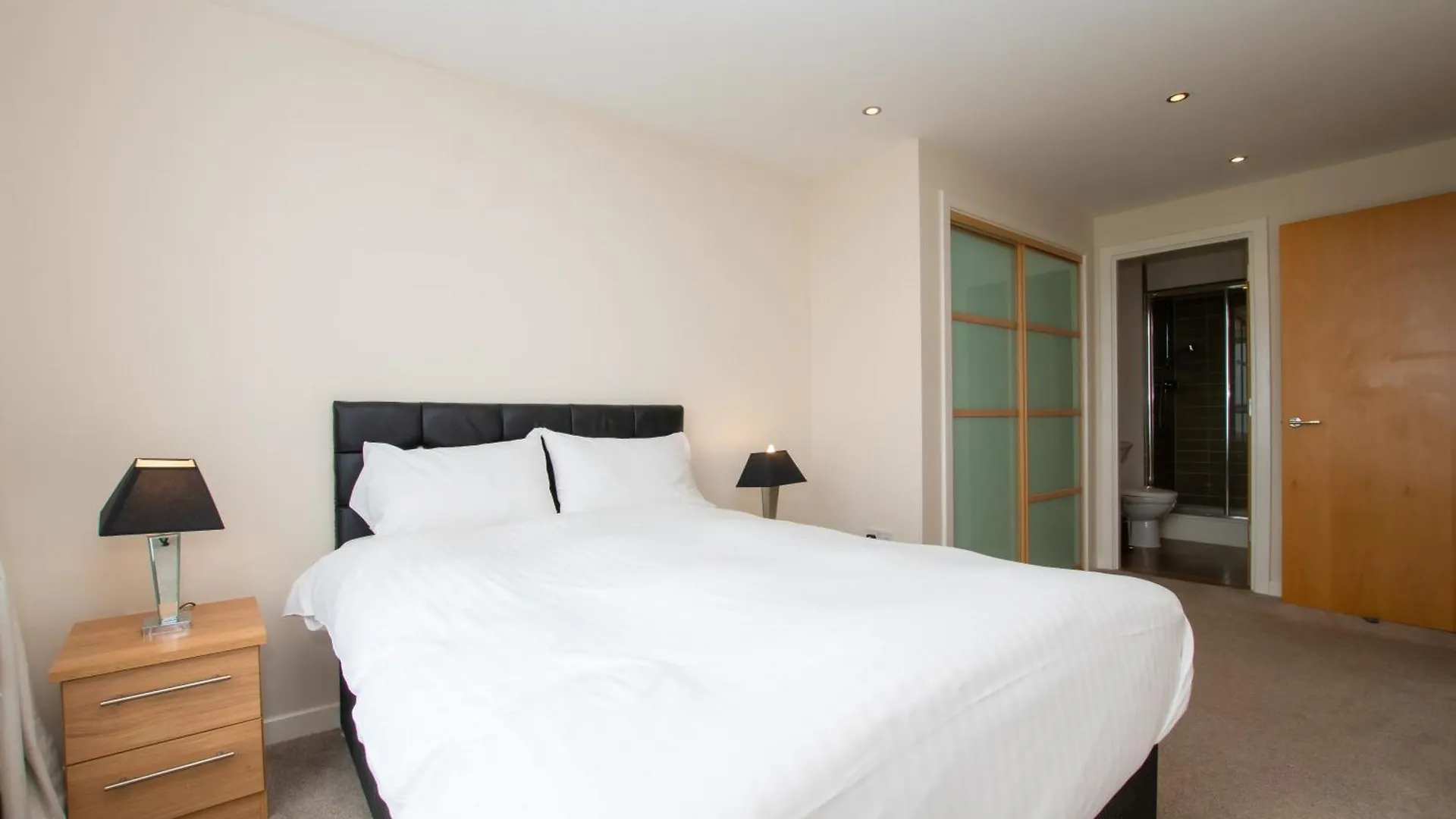 Blue Harbour Apartments Edimburgo